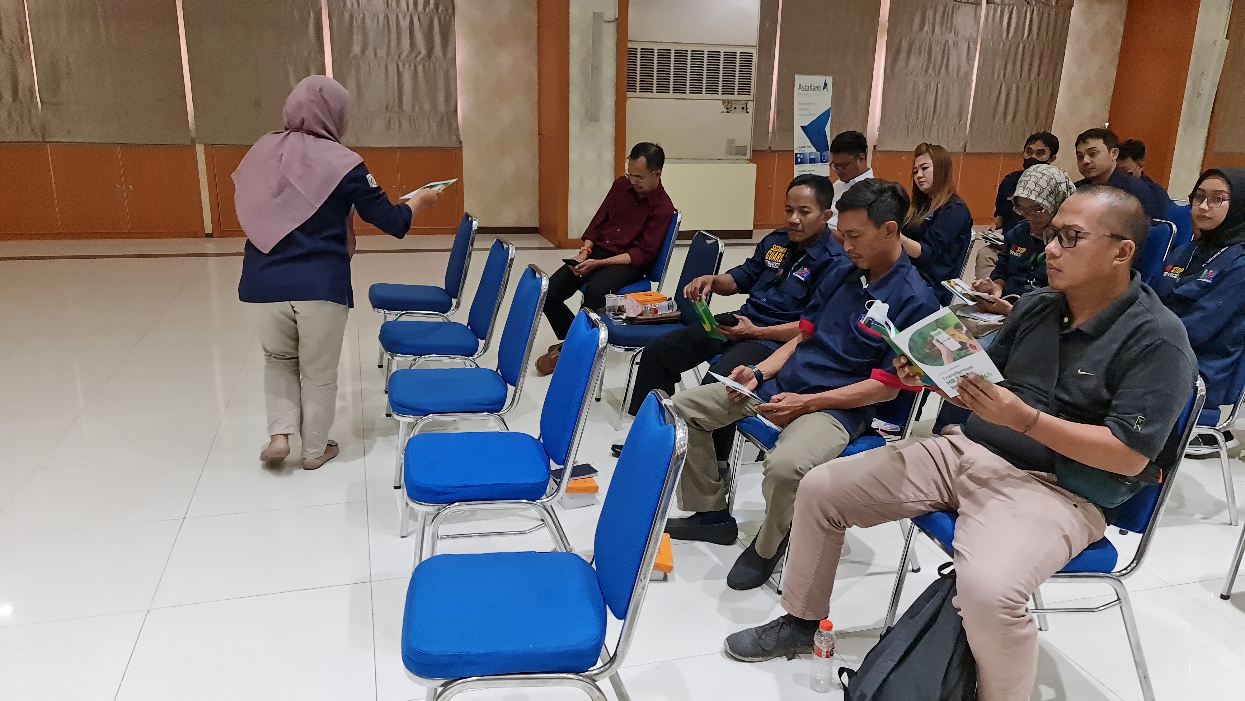 Foto galeri Seminar Managing Industrial Relation (17 Desember 2022)