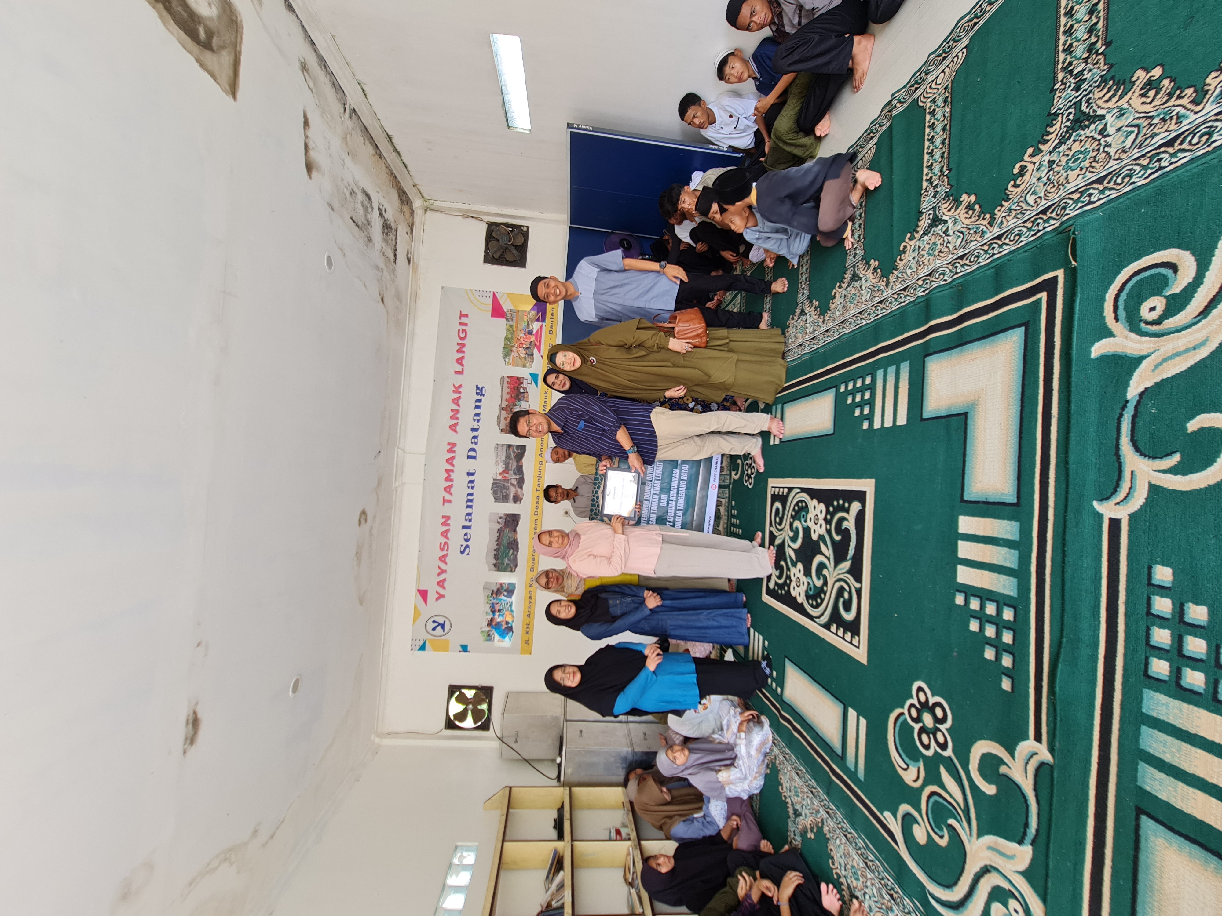 Foto galeri Dari FKPT utk Yayasan Taman Anak Langit